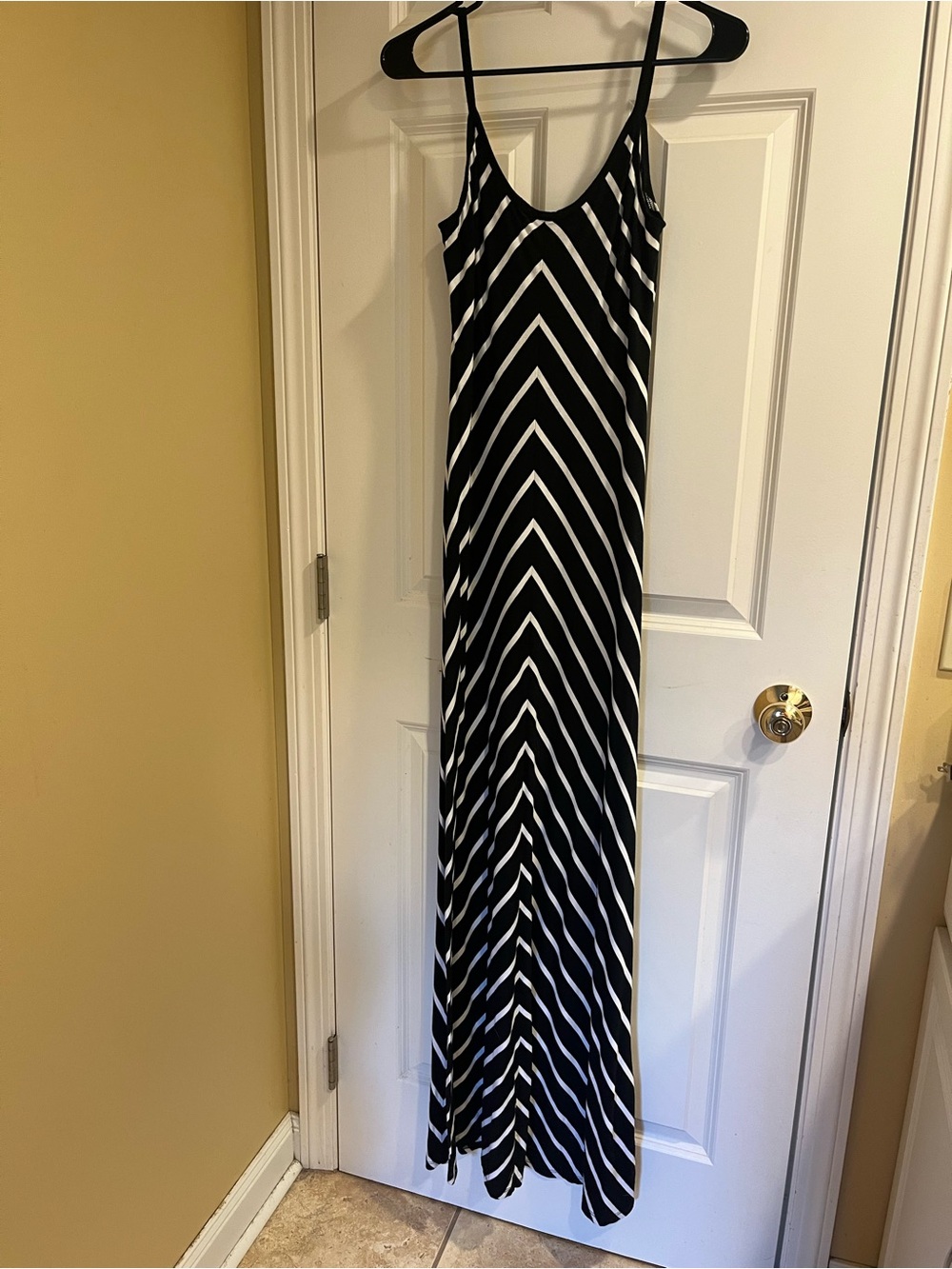 Ann Taylor Black and White Chevron Maxi Dress